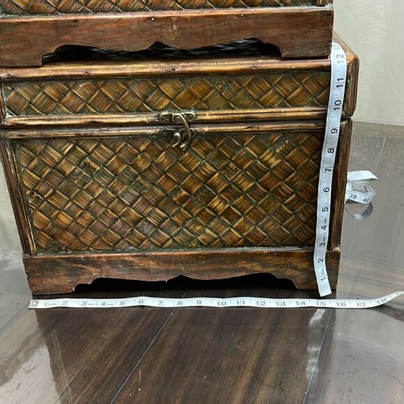 Boxes.   - Picture 4 of 7